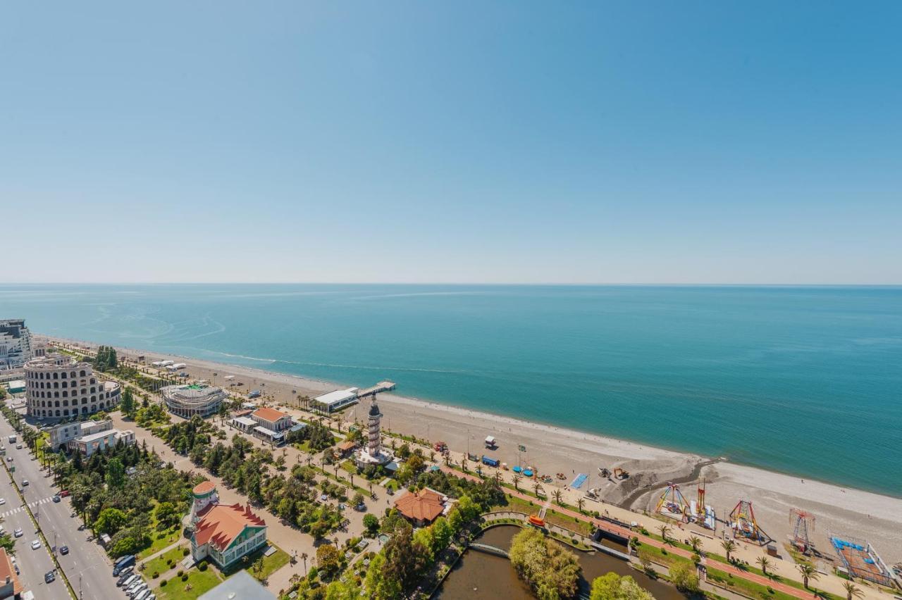 Orbi City Center Sea View Batoemi Buitenkant foto