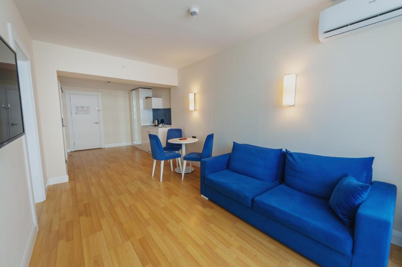 Orbi City Center Sea View Aparthotel Batoemi Buitenkant foto